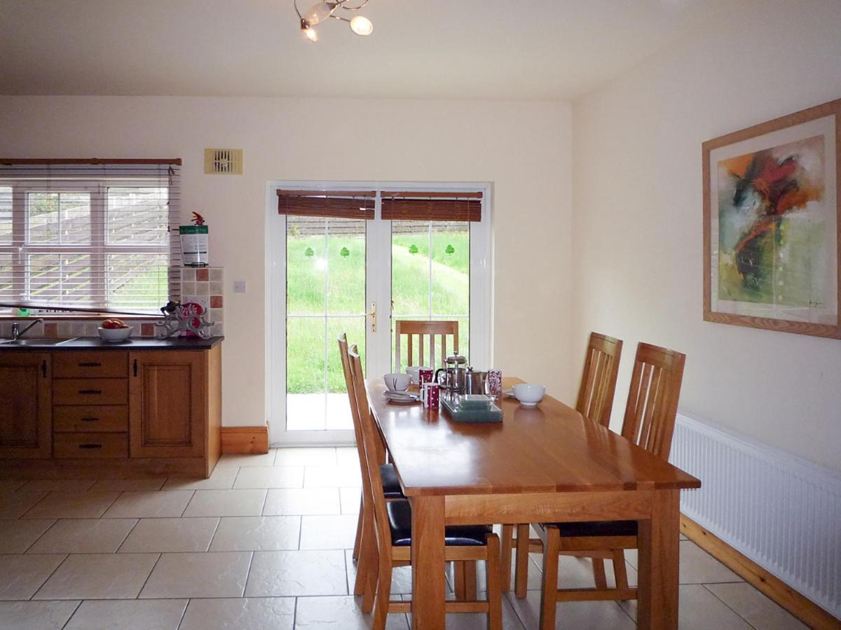 Cois Chnoic Holiday Home Dingle By Trident Holiday Homes Exteriör bild
